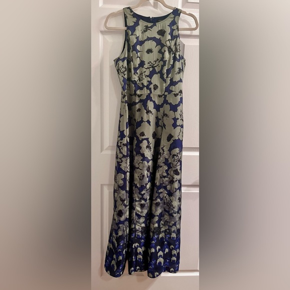 Banana Republic floral maxi dress - Picture 2 of 6